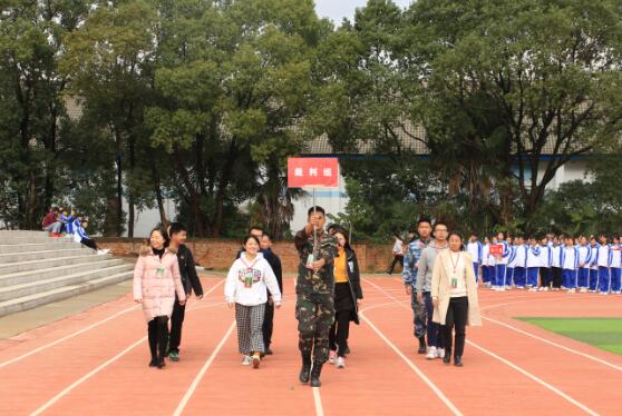 南昌向遠(yuǎn)軌道技術(shù)學(xué)校第十一屆秋季田徑運動會開幕